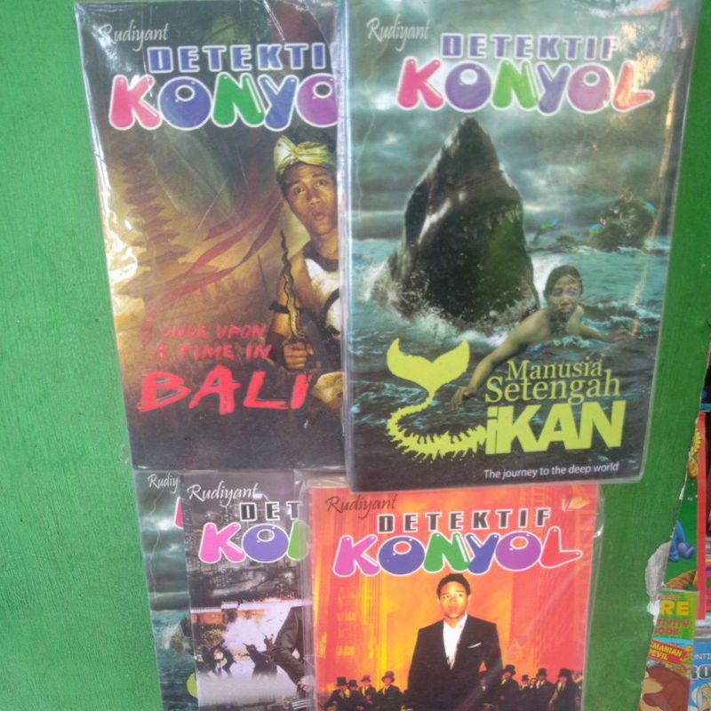 Novel Detektif  konyol Random