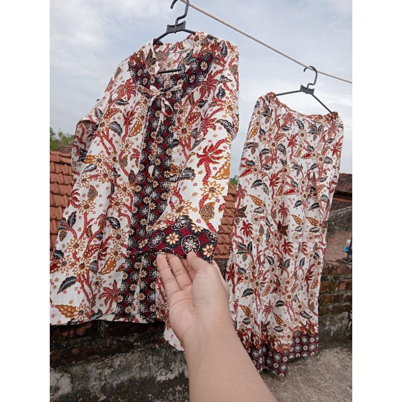 PRELOVED Batik sarimbit