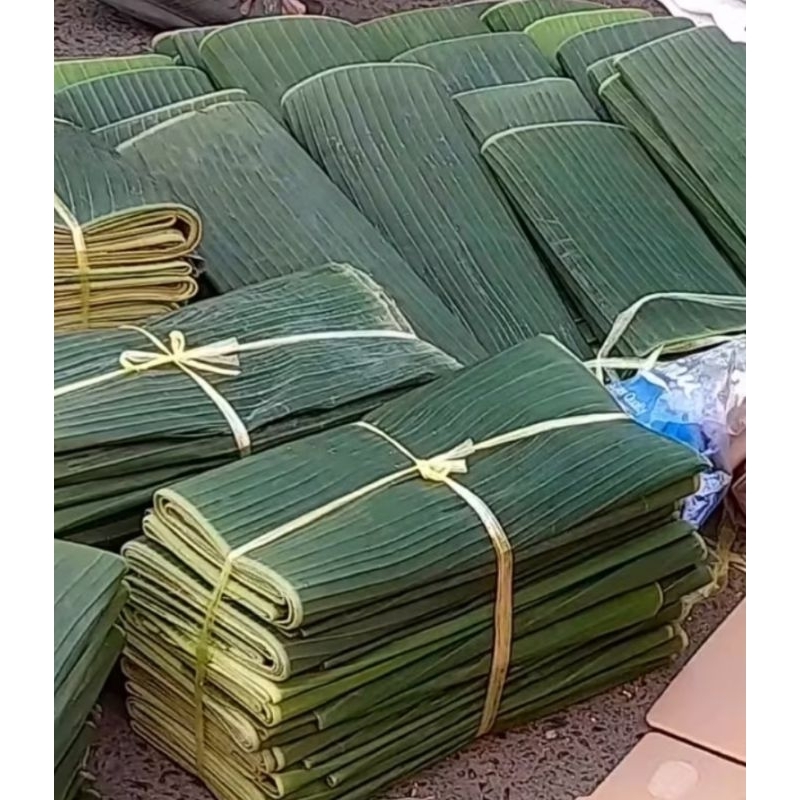 

DAUN PISANG/DAUN CAU FRESH 1 kg /1000 gram Termurah terlaris