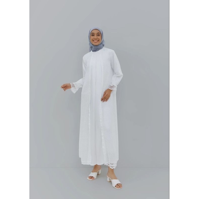 Geela alesha two set white