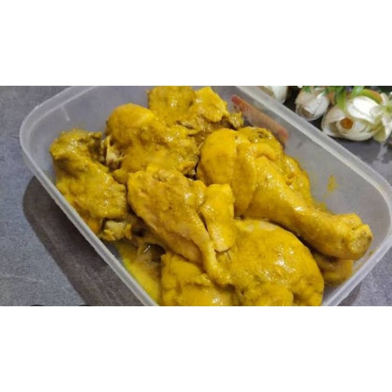 

Ayam ungkep tinggal goreng + sambal