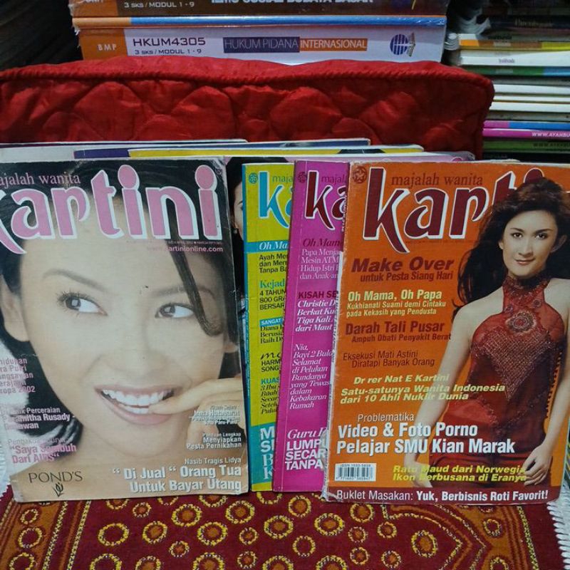 BUKU Majalah Kartini