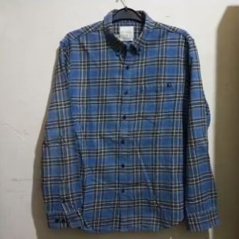 Kemeja flanel kasual thripting original brand TJB NEARBY