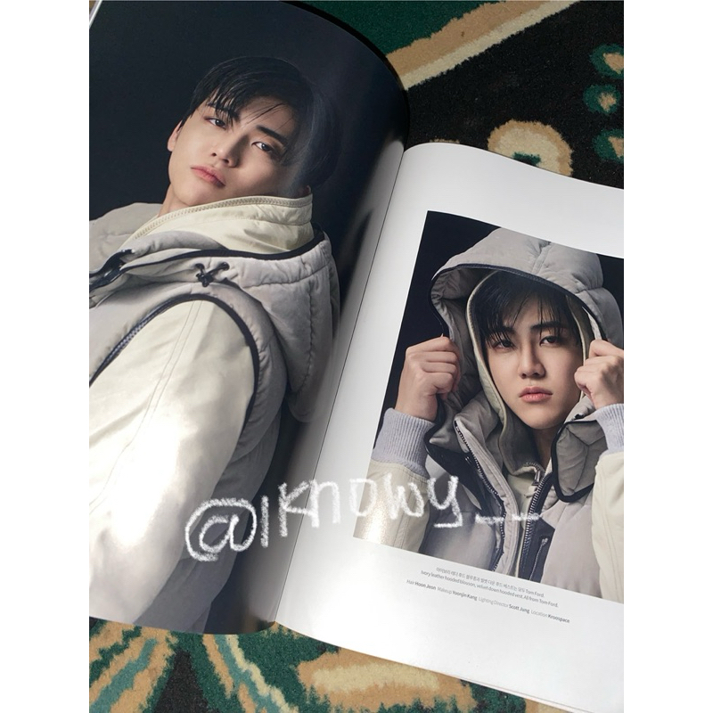 Majalah WWD Korea Na Jaemin 2021 [Nego baca desk]