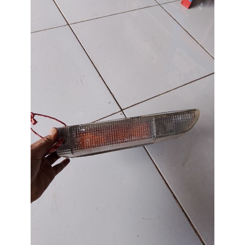 sen lampu mobil Daihatsu Feroza(kiri)