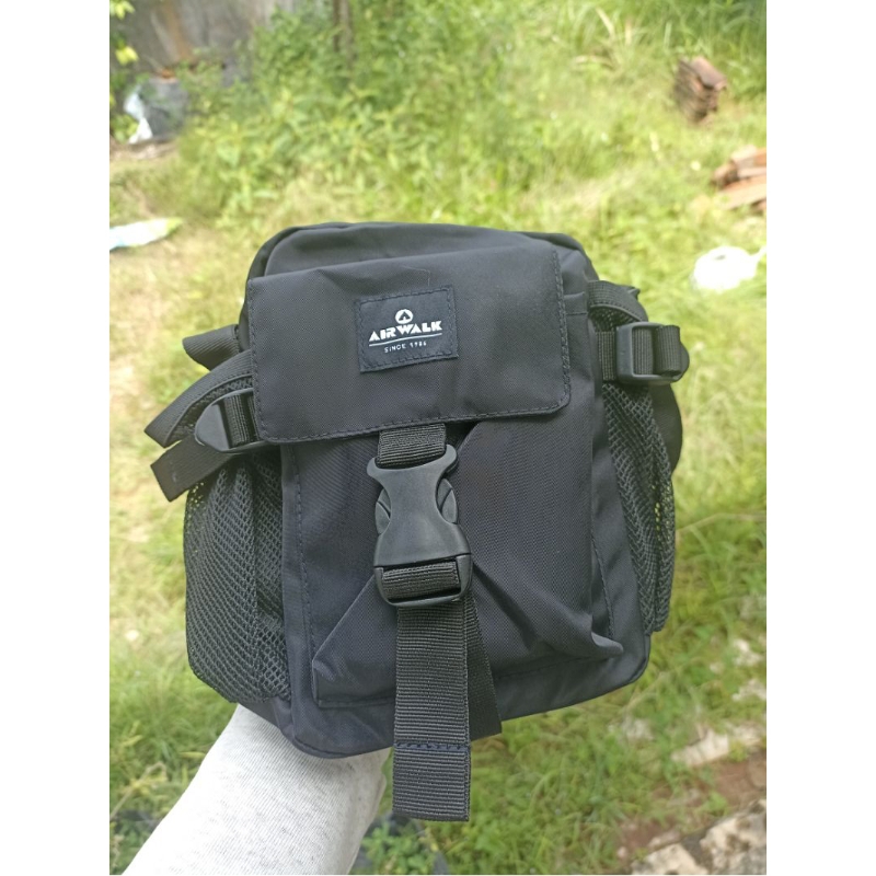 Tas Selempang Airwalk Black (Original 100%)