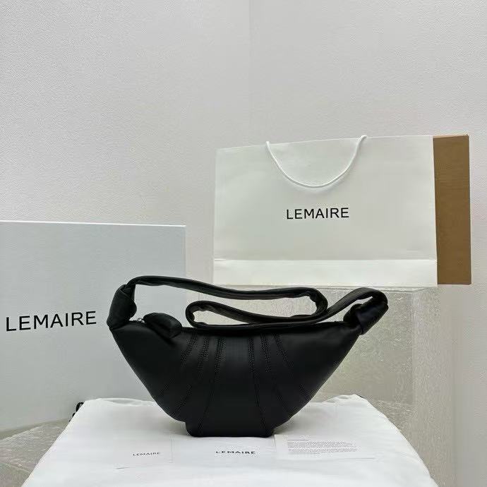 Lemaire Croissant series croissant crossbody shoulder bag small brown 8820