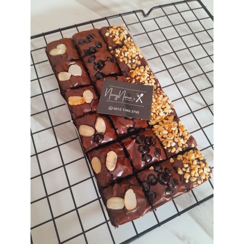 

fudgy brownies coklat 20x10 3 topping