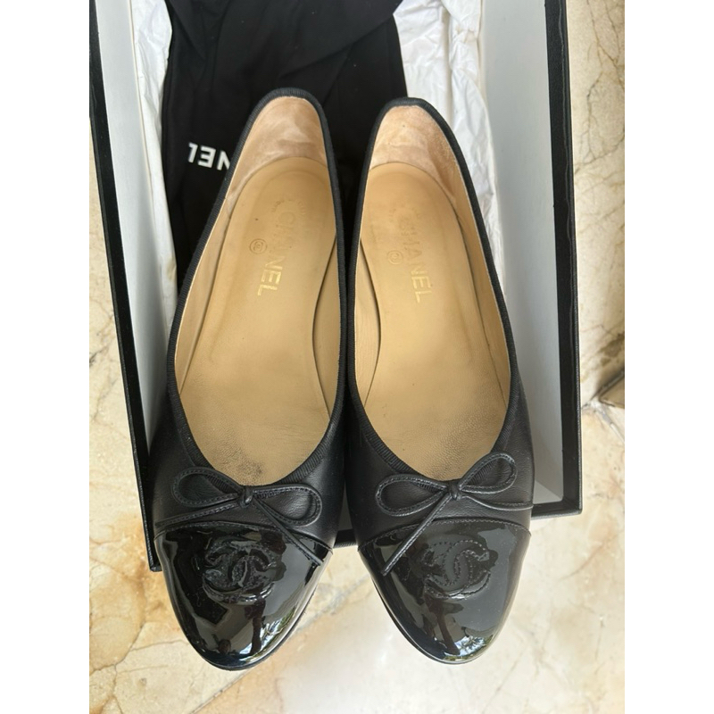 Chanel flats how’s black cap pattern leather size 40.5 C