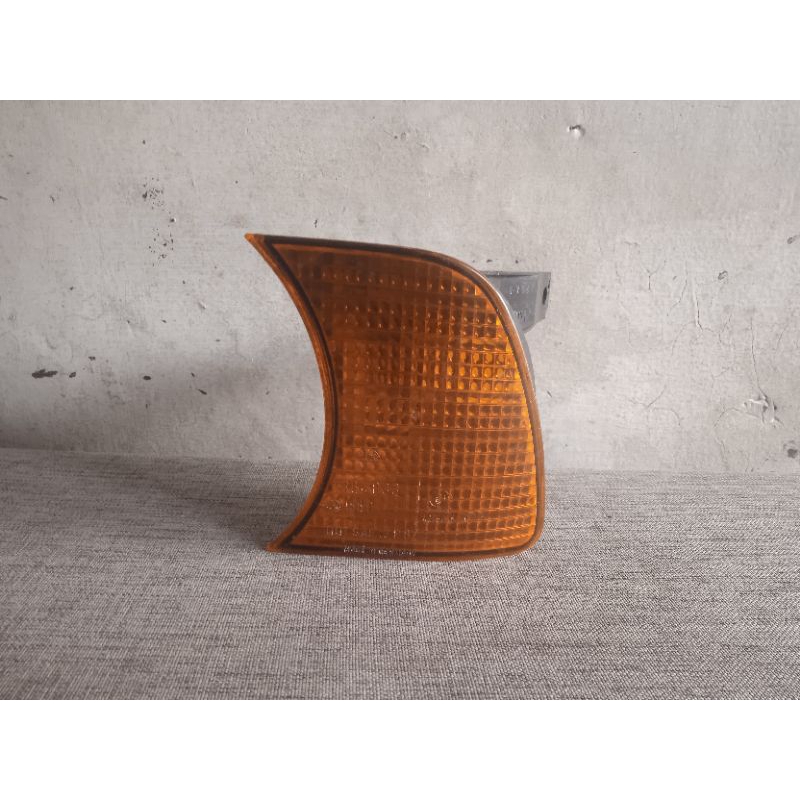 lampu sein depan corner lamp bmw e34 original