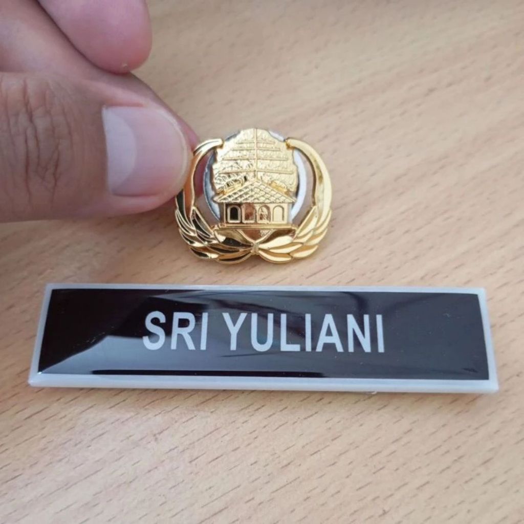 

Paket Name Tag Asn Papan Nama Plus Pin Korpri Terbaru