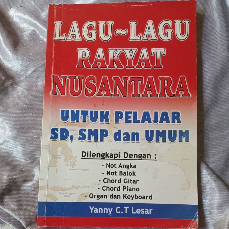 Buku lagu lagu rakyat nusantara - disertai not dan Chord