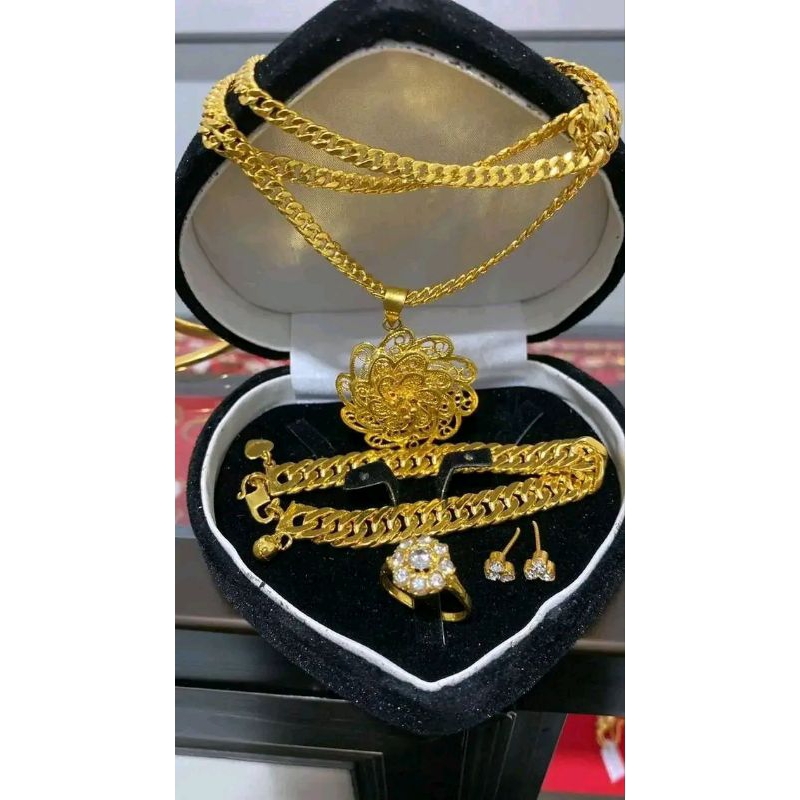 satu set perhiasan perak lapis mas