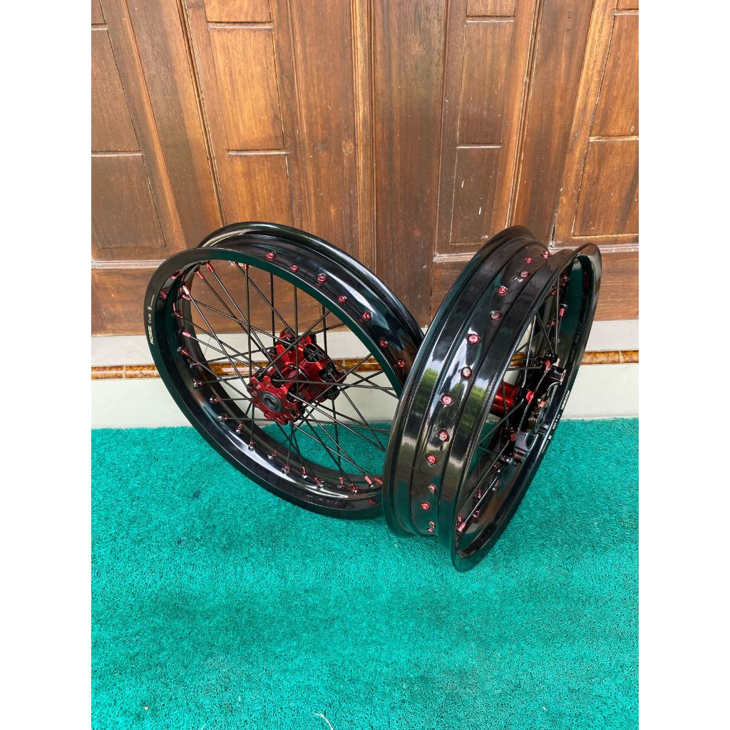 Wheelset Supermoto CRF Velg Rossi Ring 17 Ukur 250/300 dan 300/350