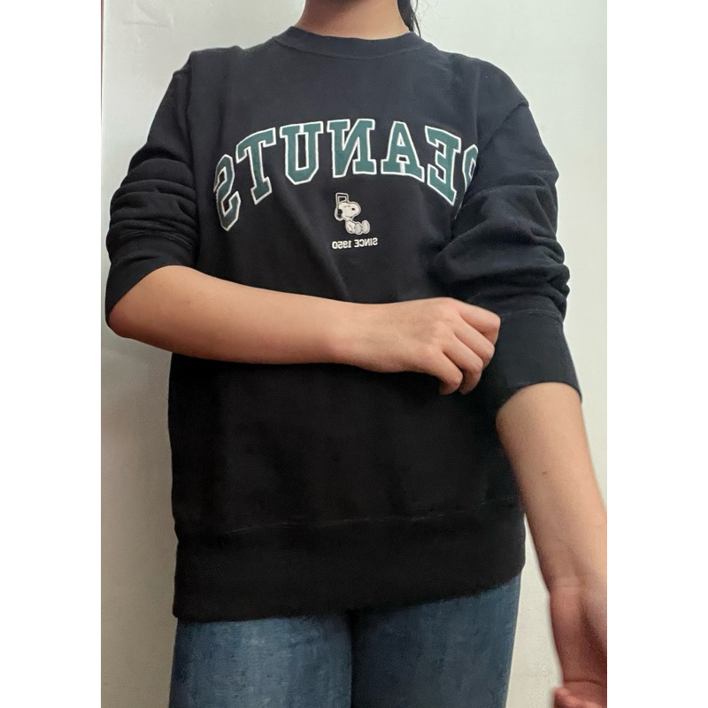 Uniqlo Black Snoopy Sweater
