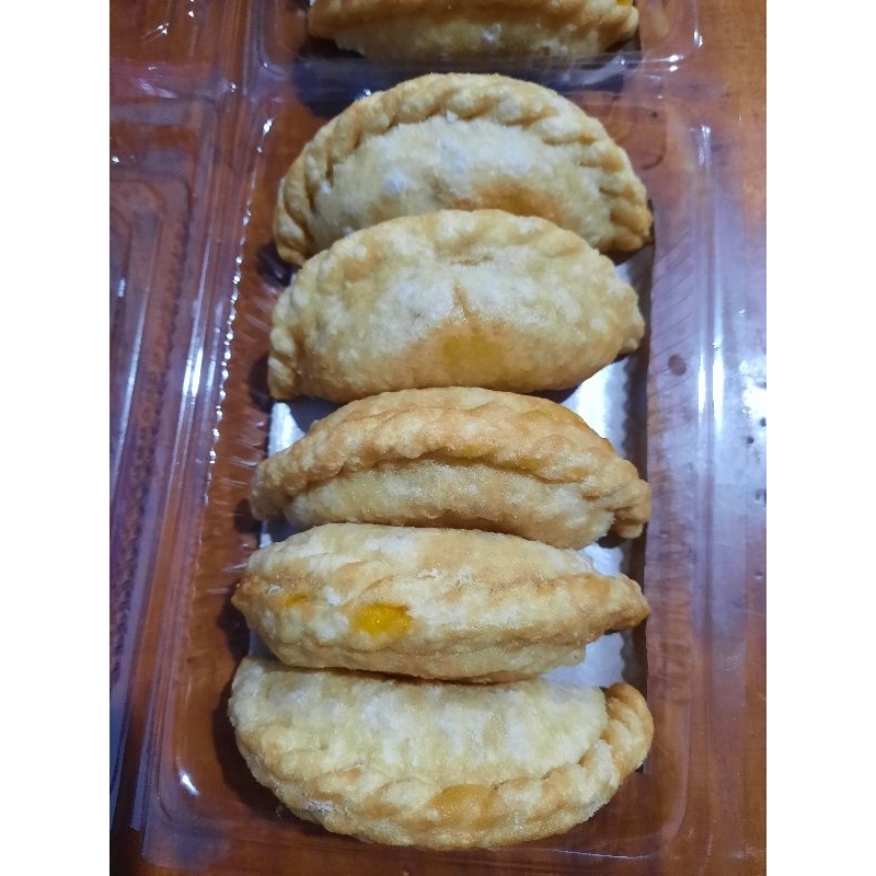 

cireng aci isi ayam suwir pedas / baso pedas / ati ampela / usus pedas manis / sosis pedas / kornet pedas
