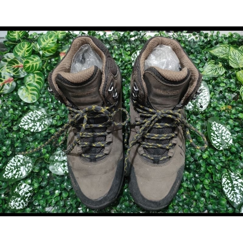 SEPATU SECOND GUNUNG HIGH SIZE 42