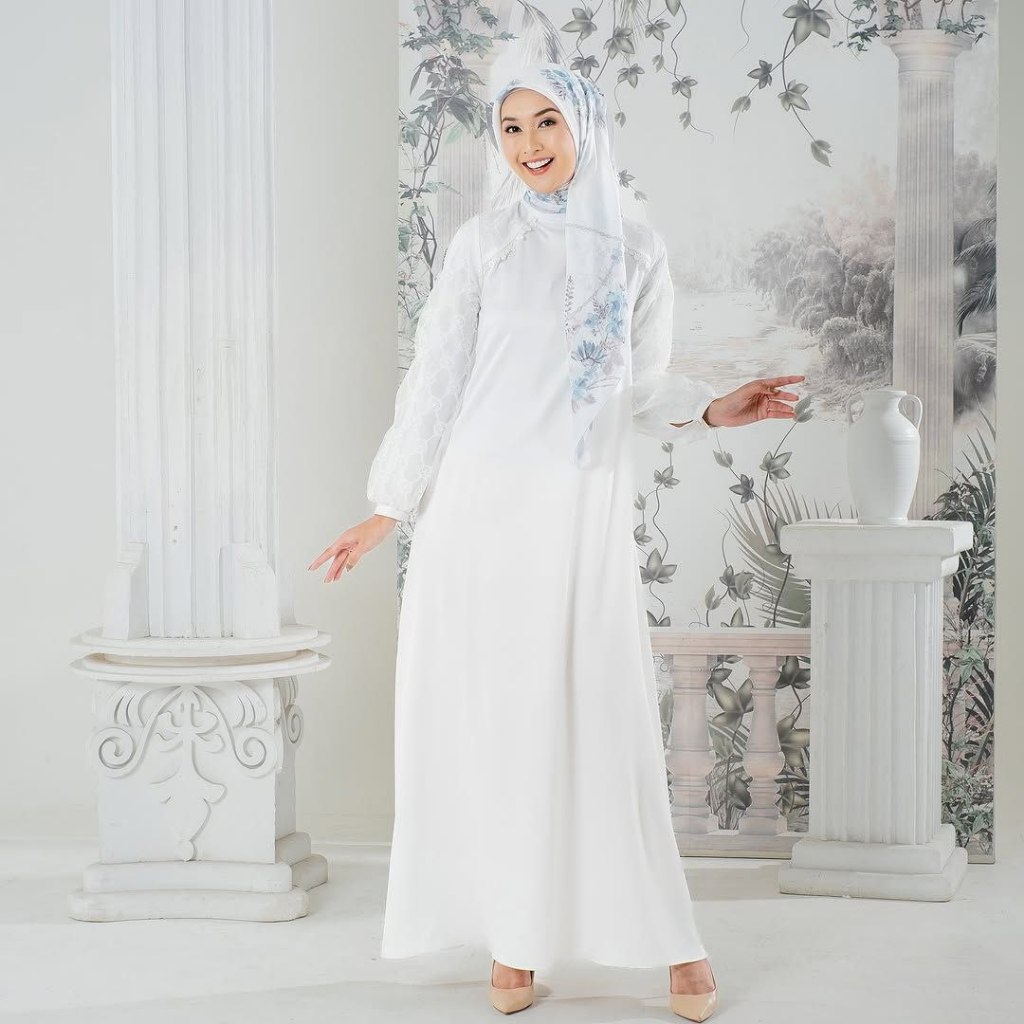 Gamis Putih Zoya MADELIF Dress / White / Bahan Saten, Flowy dan nyaman dipakai