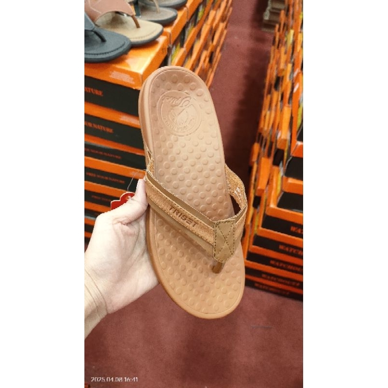 Sandal jepit wanita brand Triset