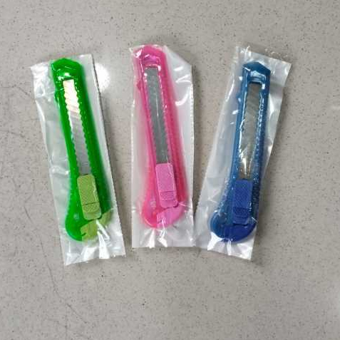 

Pisau cutter murah tajam ukuran besar microtop