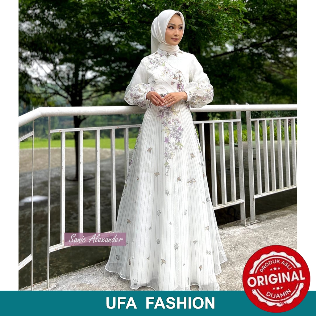 SANIC ALEXANDER Victoria Dress -- Kemewahan yang tak perlu dijelaskan, biarkan dress ini berbicara