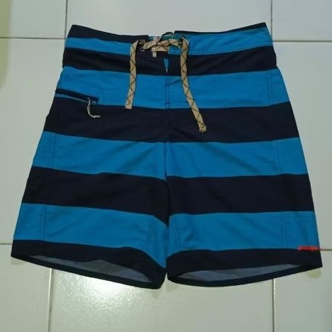 PATAGONIA SWIM TRUNKS BOARD SHORTS MENS SIZE 29 striped blue zip pocket nylon