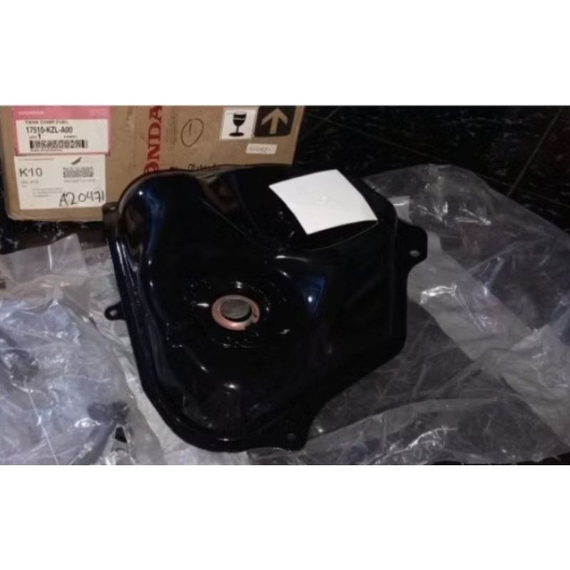 17510 KZL A00 TANGKI BENSIN HONDA SPACY KARBU ORIGINAL AHM