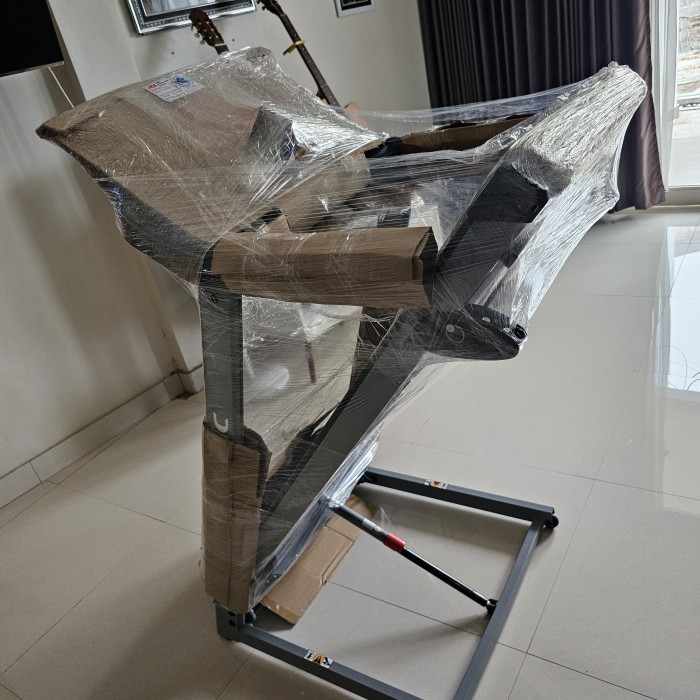 treadmill baru ex display cuci gudang bonus TV panasonic smart TV 43 inci