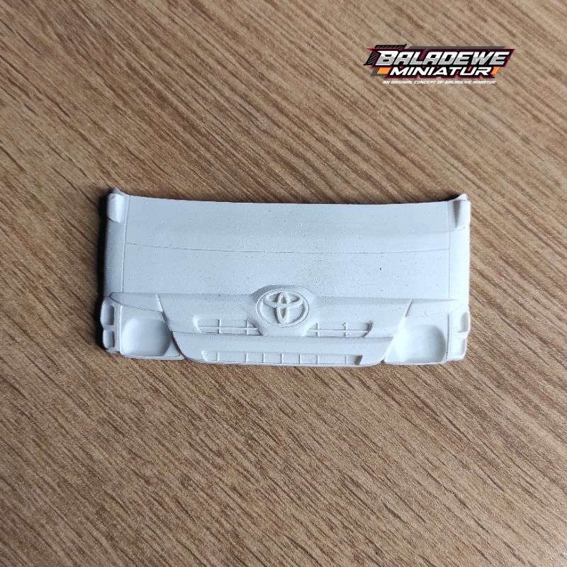 Skala Truk Plastik FACE Toyota Dyna Untuk Miniatur