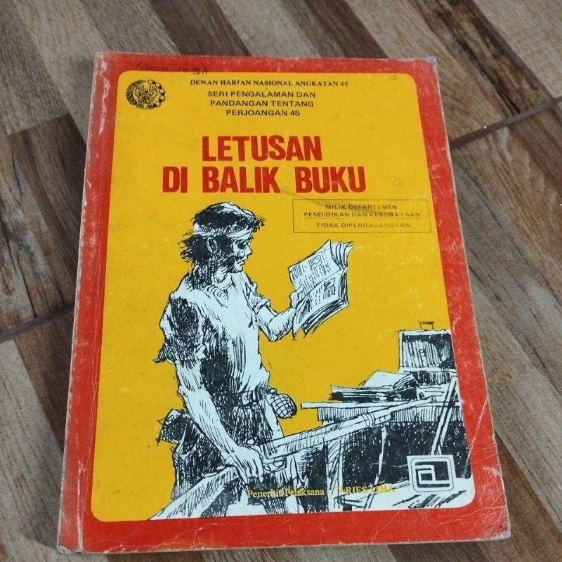 Letusan dibalik buku