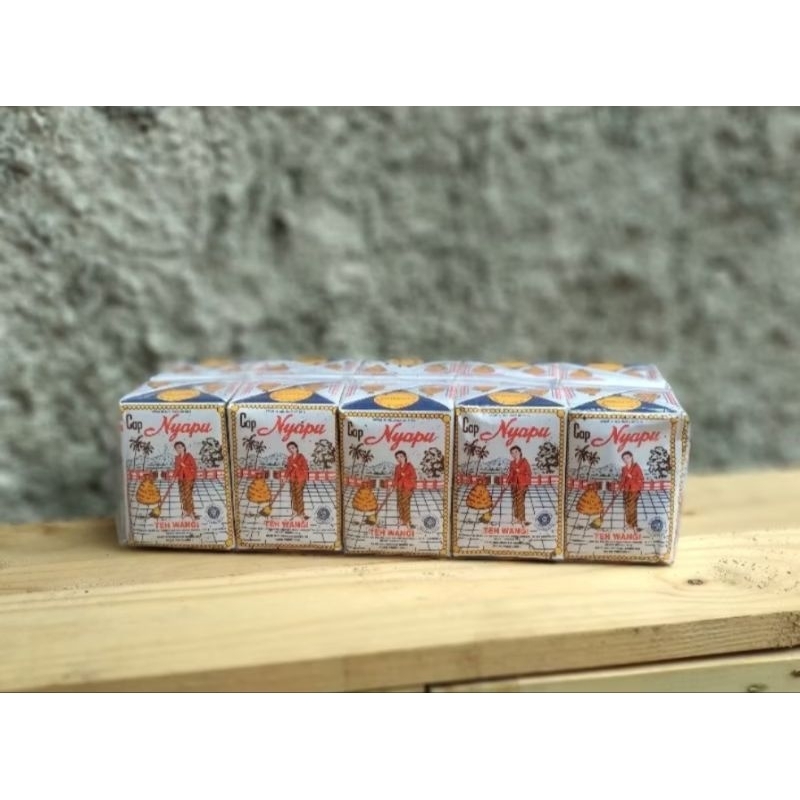 

Teh Cap Nyapu 1 Slop ( isi 10 pcs * 40 gram) Teh Solo Oleholeh Solo Teh Tubruk