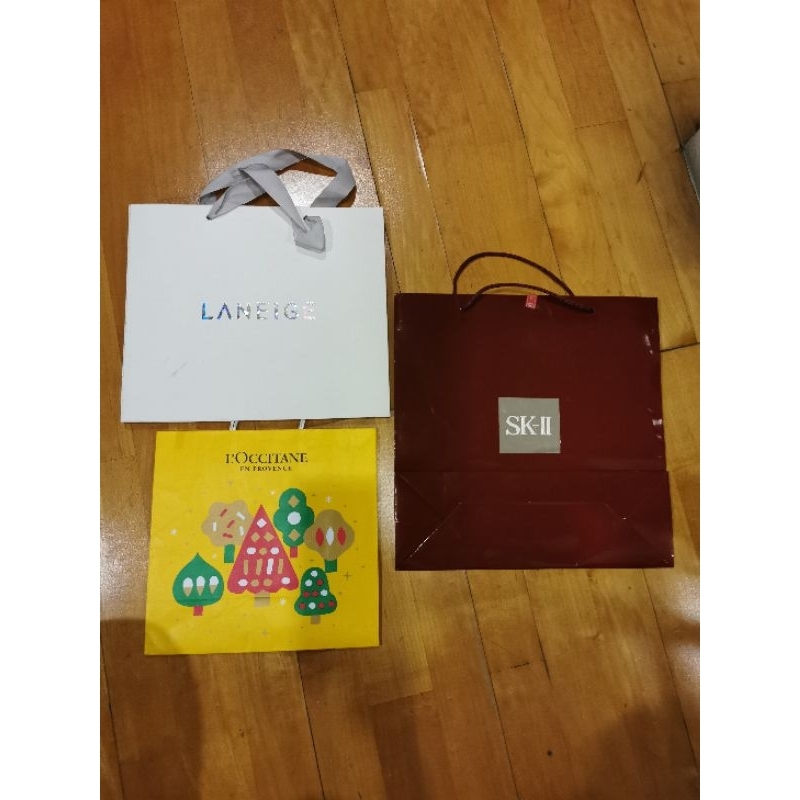 

Paperbag Laneige SKii L'ocitanne
