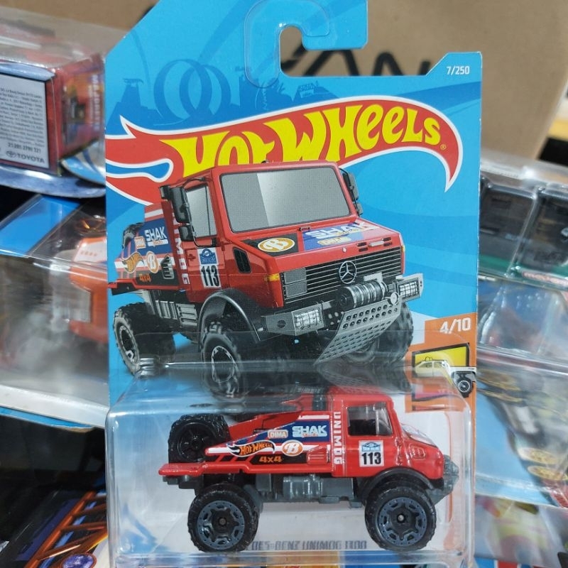 Hot Wheels Mercedes Benz Unimog 1300 Truck Diecast