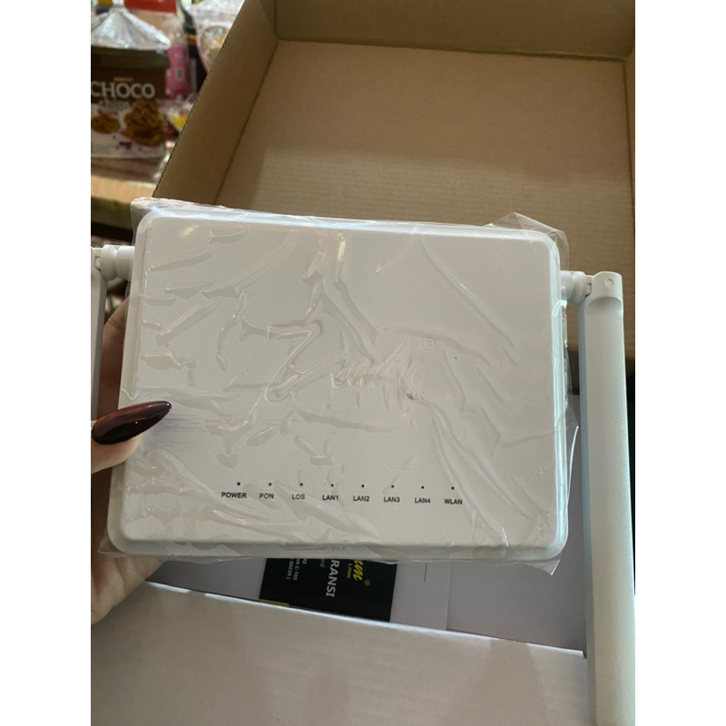 Ruter Wiffi Zimm link ZL -2113X Xpon ONU 1GE 3FE 2.4G Wifi VOIP USB