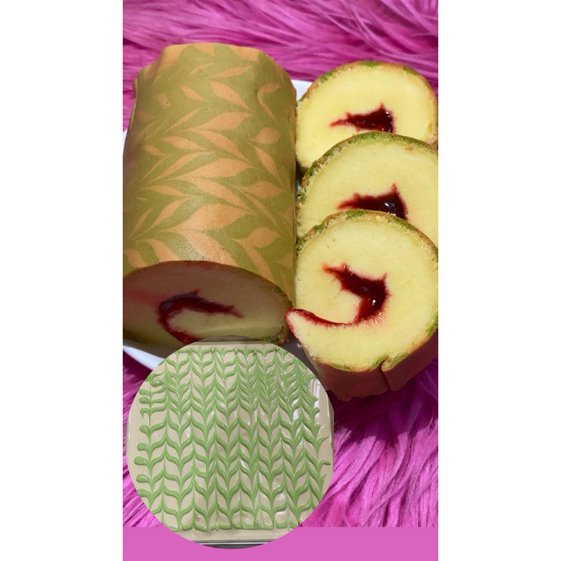 

BOLU GULUNG SELAI STRAWBERRY