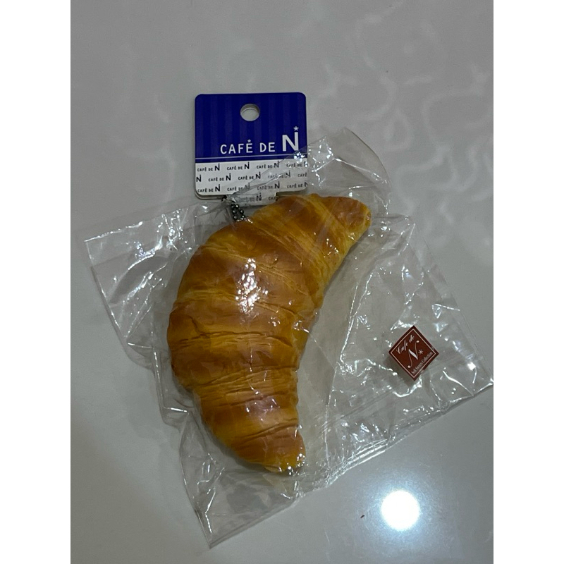 cafe de n croissant squishy