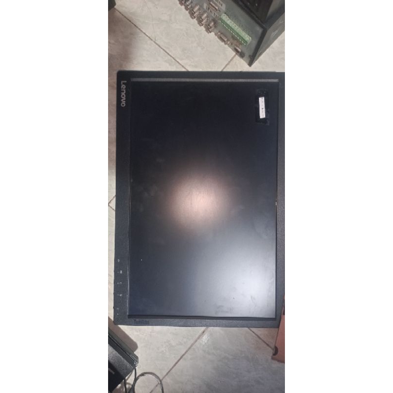 monitor Lenovo 19 tanpa kaki bonus kabel power