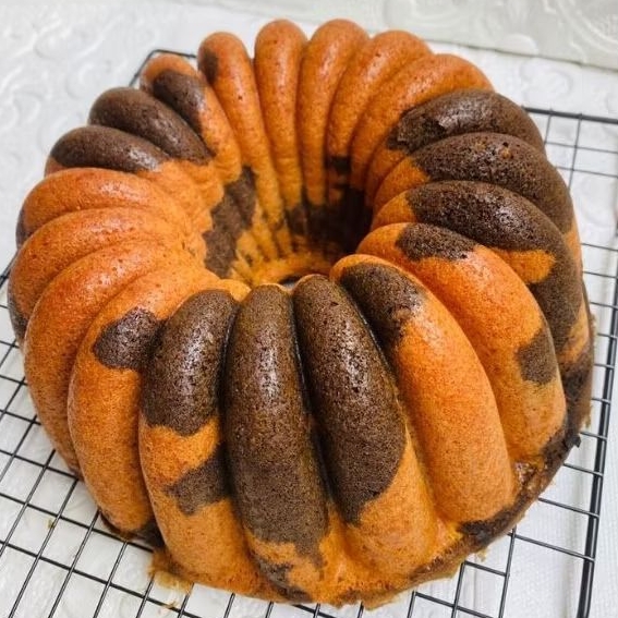 

Marble Cake Premium