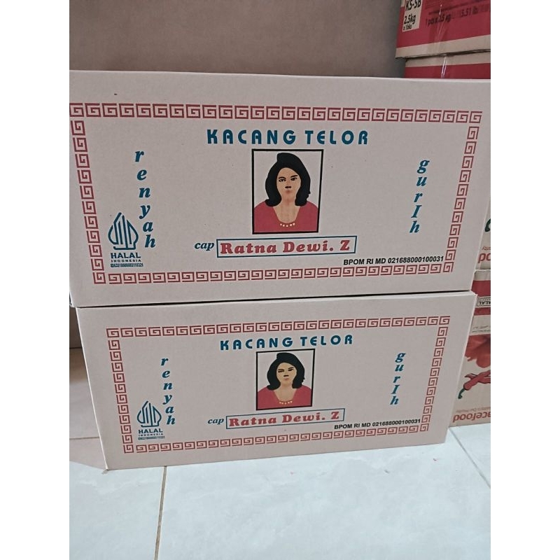 

Kacang Telor Ratna Dewi 1 dus