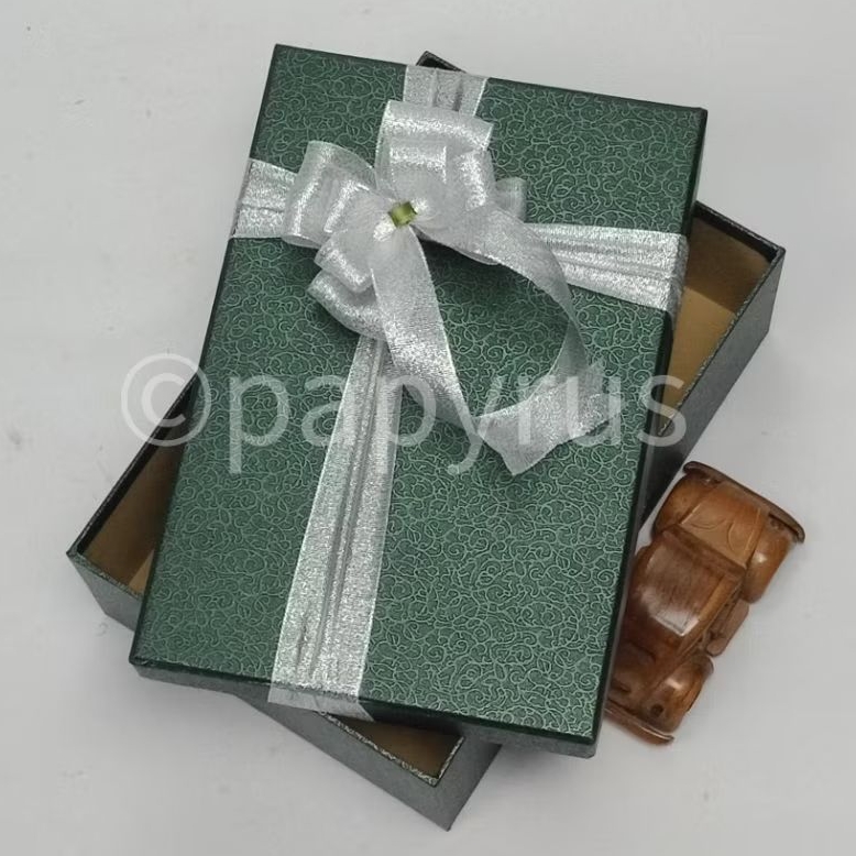 

PAPYRUS 20x30 Tinggi 5cm Kotak Kado Gift Box V2