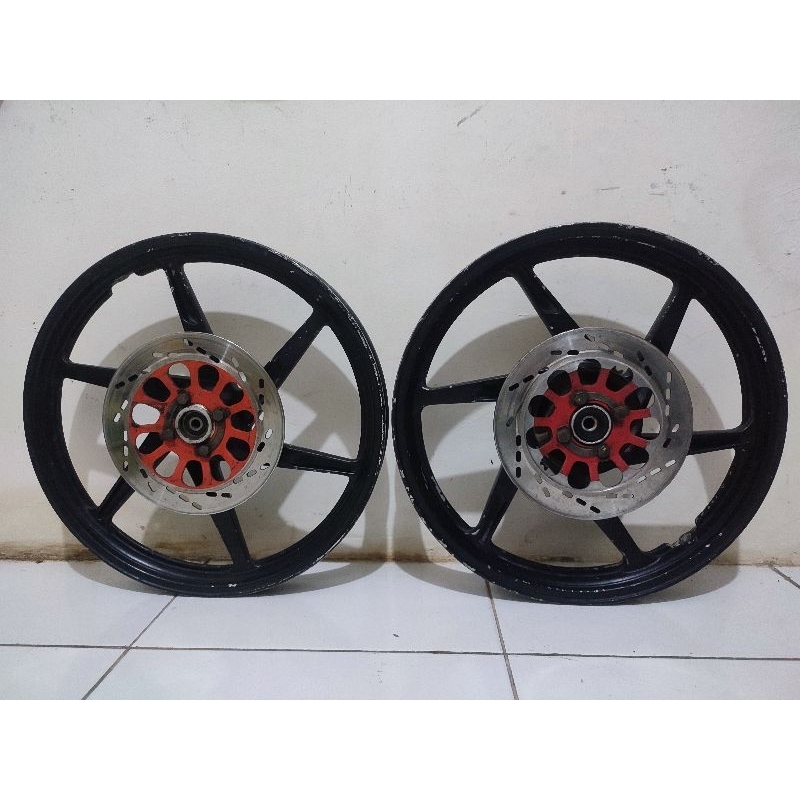 Velg Suzuki Satria 2 tak Ru Hiu Lumba Double Disc Ring 17 Original Copotan D/B Komplit Tinggal Pasan
