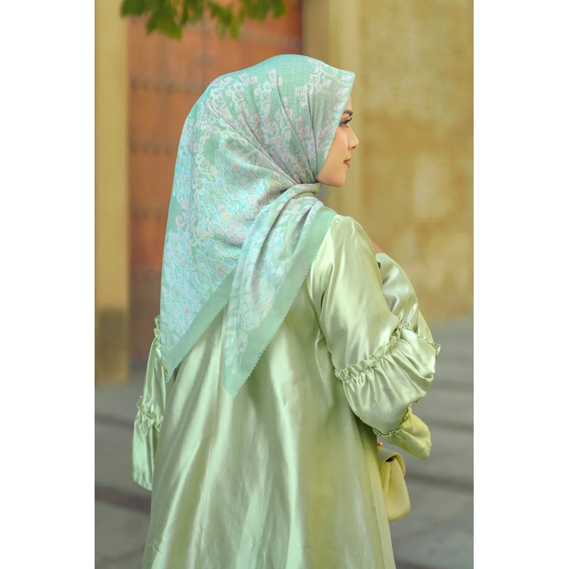 Hijab ButtonScraves ORI - Granada Pleated Shawl Cameo Green