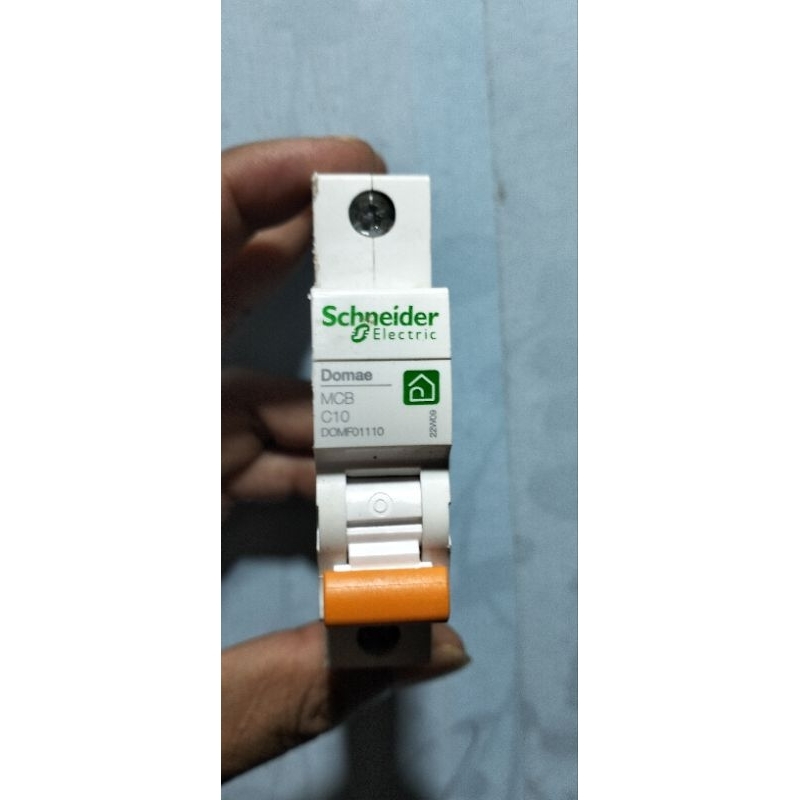 mcb domae Schneider c10