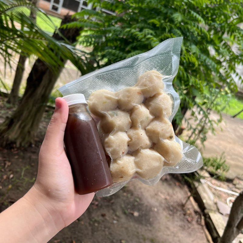 

Pempek adaan asli Palembang, ikan tenggiri campur gabus