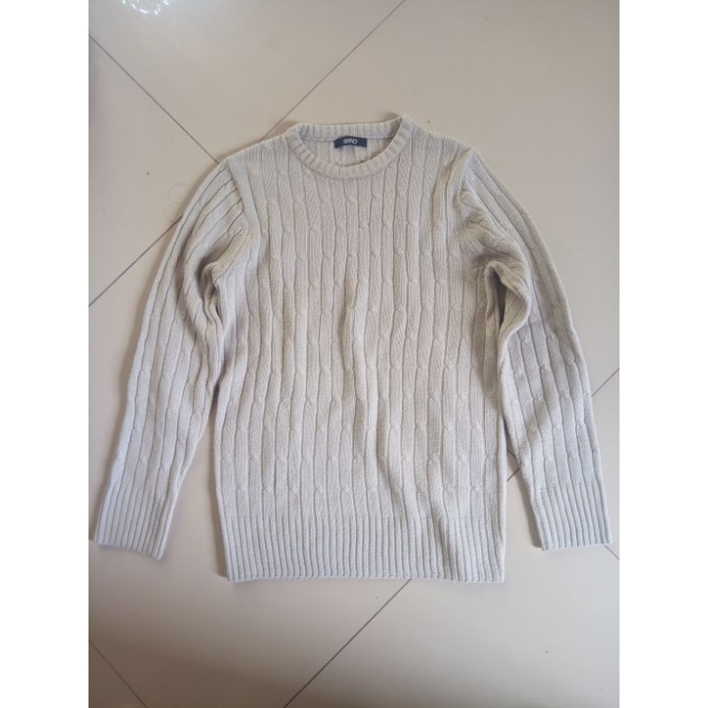 sweater rajut kepang brand SPAO