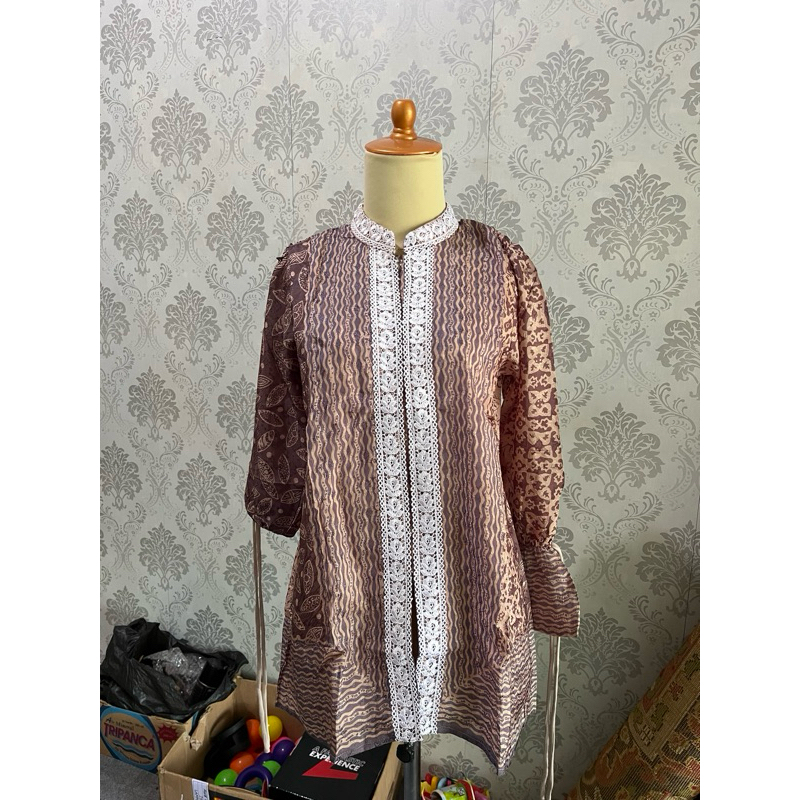 PRELOVED KEISHA BLOUSE BY SARAH THE LABEL