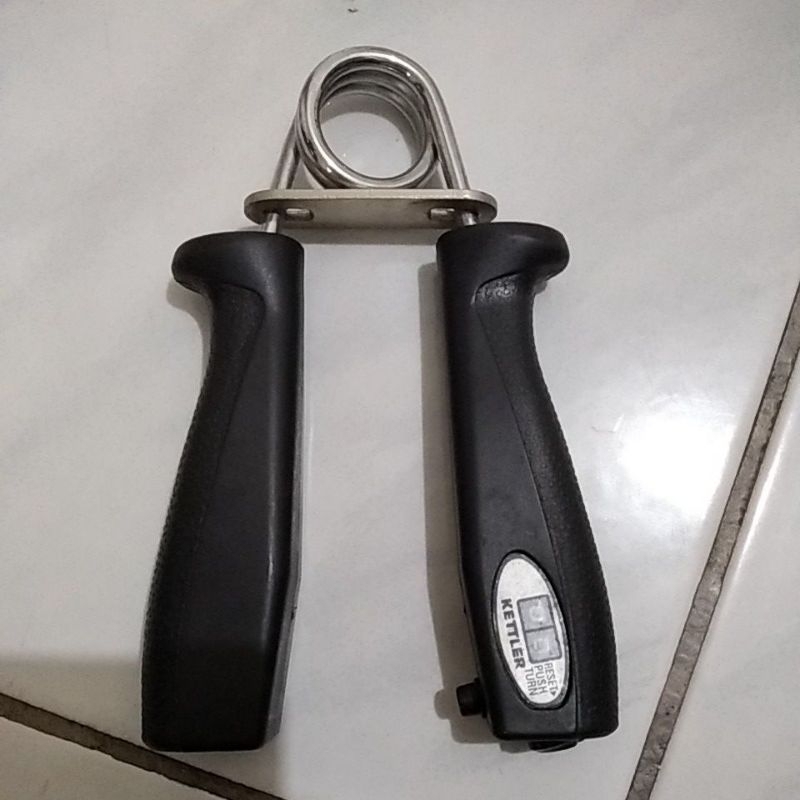 Alat Olahraga Tangan Kettler