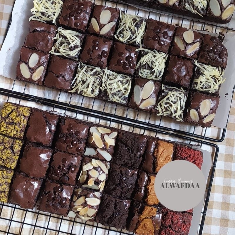 

Fudgy Brownies 22x10 JunDW