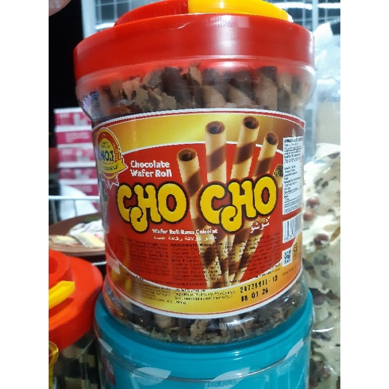 

Wafer stick coklat Cho Cho / Astor Cho Cho / Chocolate wafer roll / Wafer roll rasa coklat