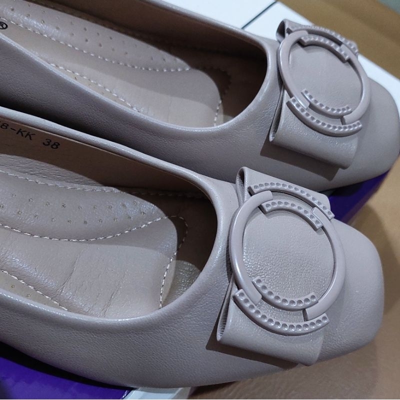 Wedges Laviola Sepatu Wanita Ukuran 38